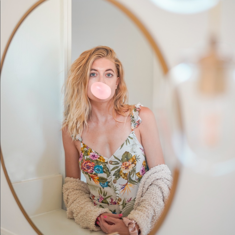 Meet your Posher, Leslie